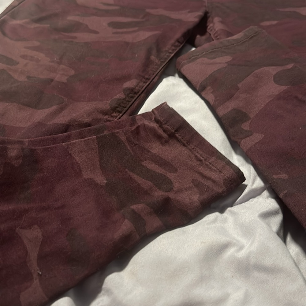 Democracy “Ab” solution size 10 purple camo jeans - Picture 8 of 10